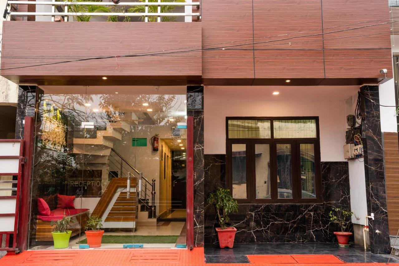Ventex Inn Lucknow Exteriör bild