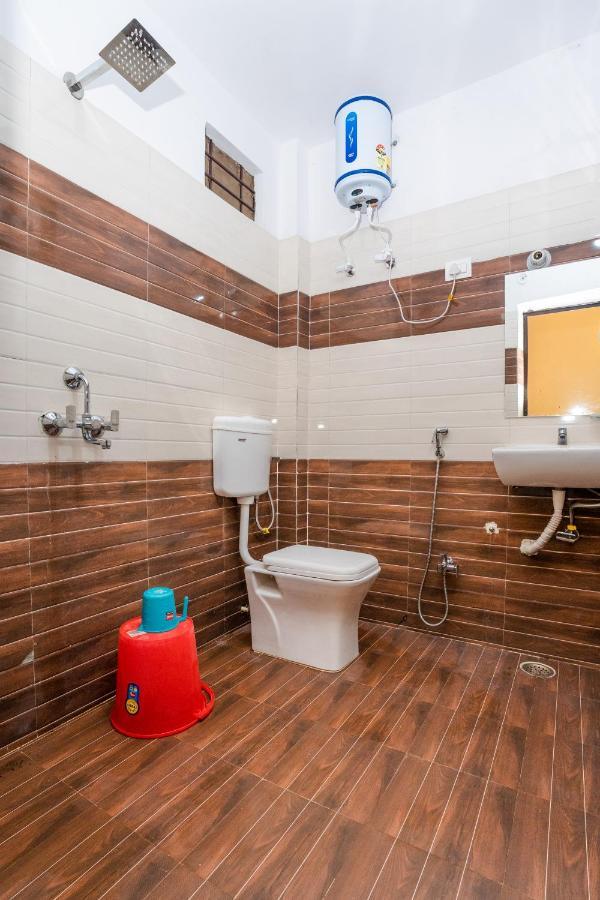 Ventex Inn Lucknow Exteriör bild
